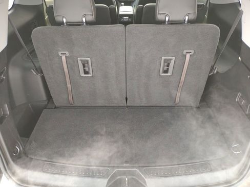 Used 2019 GMC Acadia SLT image 32