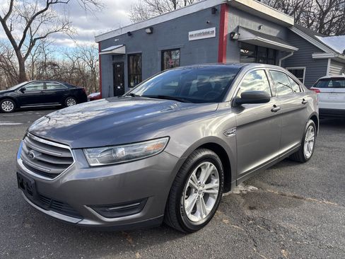 Used 2014 Ford Taurus SEL image 1