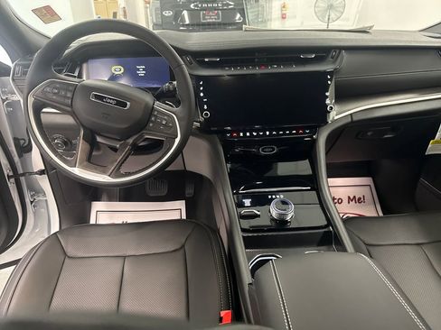 New 2026 Jeep Grand Cherokee L Limited AWD/4WD image 14