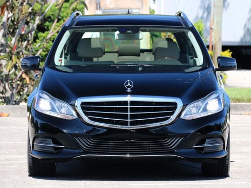 Used 2014 Mercedes-Benz E 350 4MATIC Wagon image 9