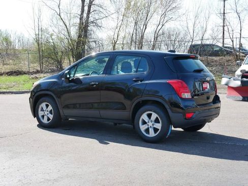 Used 2020 Chevrolet Trax LS FWD image 4