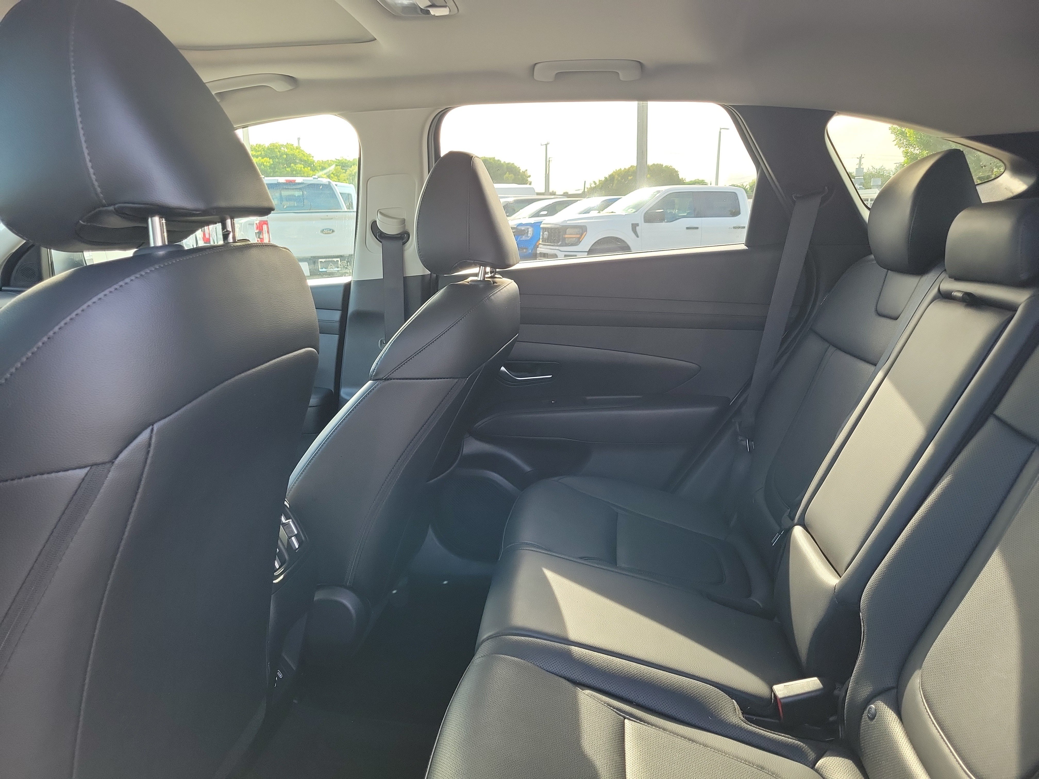 Used 2025 Hyundai Tucson SEL FWD image 15
