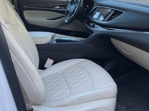 Used 2024 Buick Enclave Avenir w/ Avenir Technology Package image 13