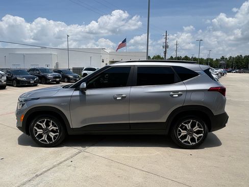 Used 2022 Kia Seltos EX AWD/4WD image 5