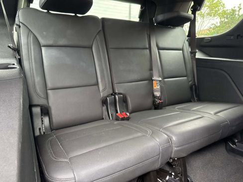 Used 2025 Chevrolet Tahoe Z71 AWD/4WD image 10