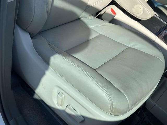 Used 2015 Toyota Sienna XLE Premium FWD image 6