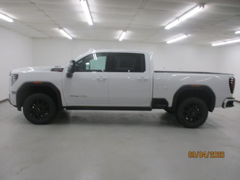 New 2026 GMC Sierra 2500 AT4 w/ AT4 Premium Plus Package AWD/4WD image 5