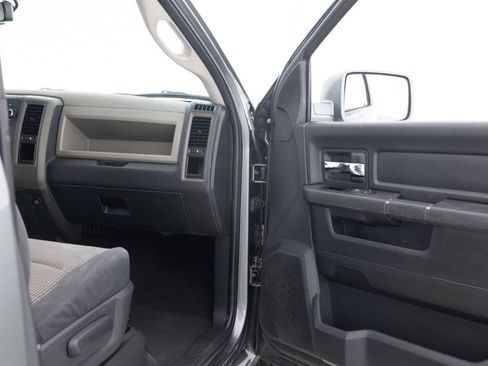 Used 2012 RAM 1500 Express RWD image 32