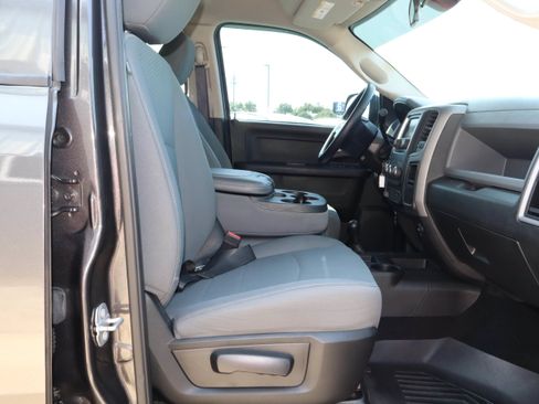 Used 2018 RAM 2500 Tradesman w/ Chrome Appearance Group AWD/4WD image 26