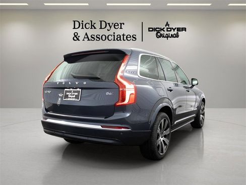 New 2025 Volvo XC90 B6 Plus w/ Protection Package Premier image 2