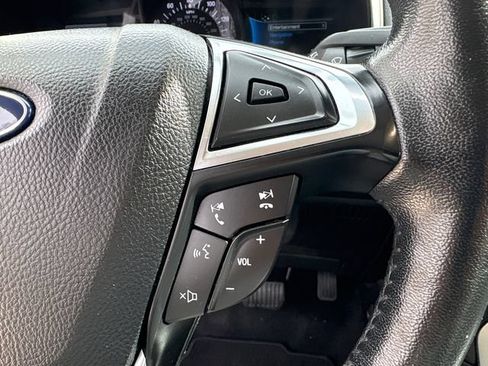 Used 2022 Ford Edge SEL w/ Sport Appearance Package AWD/4WD image 21