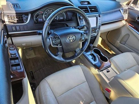 Used 2014 Toyota Camry XLE FWD image 9