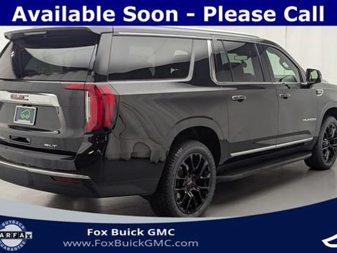 Certified 2023 GMC Yukon XL SLT w/ SLT Premium Package AWD/4WD image 5
