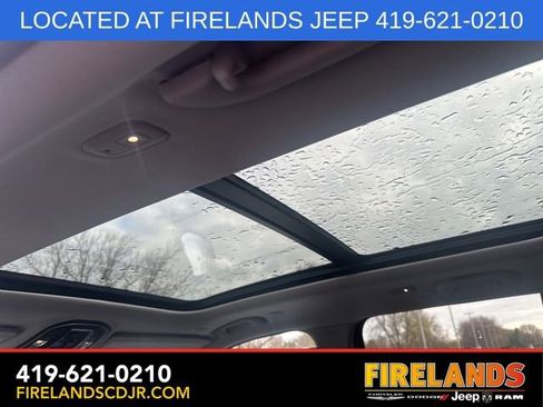 Used 2023 Jeep Grand Cherokee Limited image 6