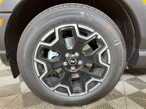 New 2026 Ford Bronco Sport Outer Banks w/ Outer Banks Tech Package+ AWD/4WD image 10