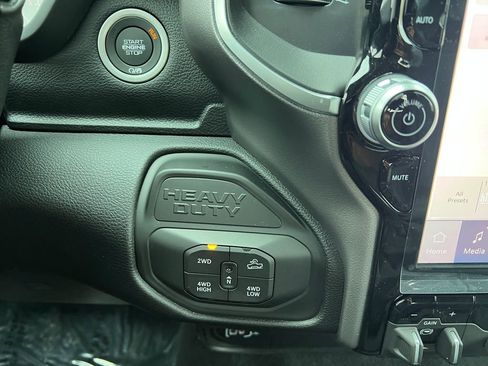 New 2026 RAM 2500 Big Horn AWD/4WD image 30