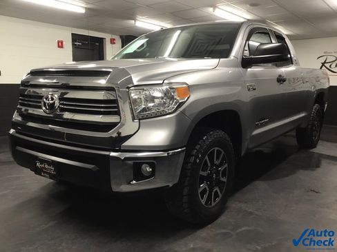 Used 2017 Toyota Tundra SR5 image 5