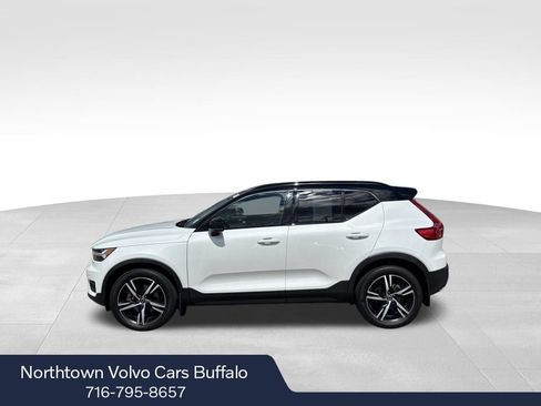 Used 2019 Volvo XC40 T5 R-Design AWD/4WD image 2