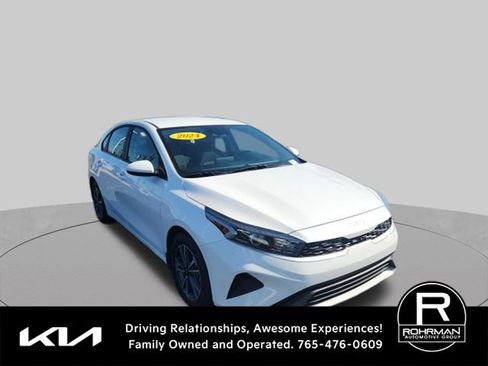 Used 2024 Kia Forte LXS FWD image 3