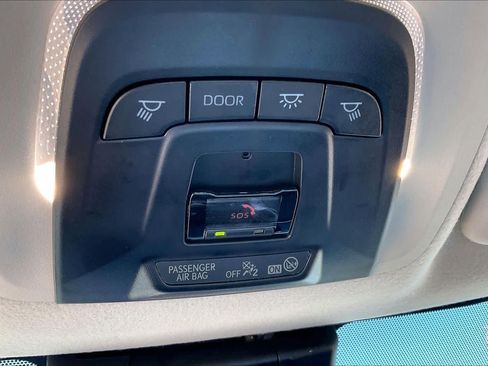 Used 2024 Toyota Corolla LE image 31