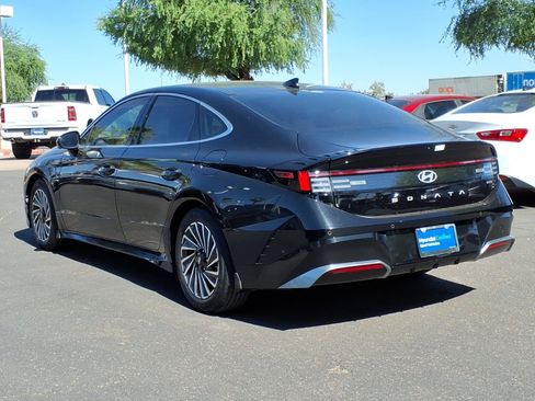Certified 2025 Hyundai Sonata Limited FWD image 3