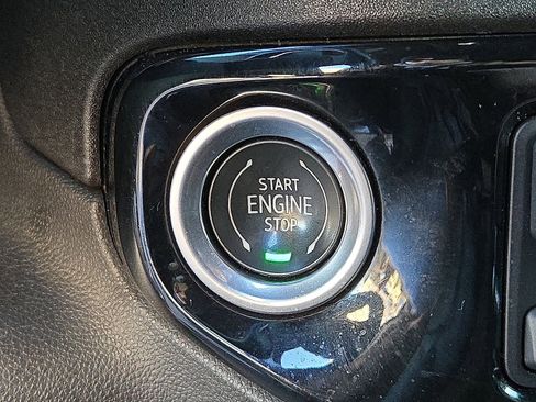 Used 2022 GMC Sierra 1500 Elevation w/ Preferred Package image 24