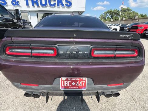 Used 2022 Dodge Challenger SRT Hellcat RWD image 4