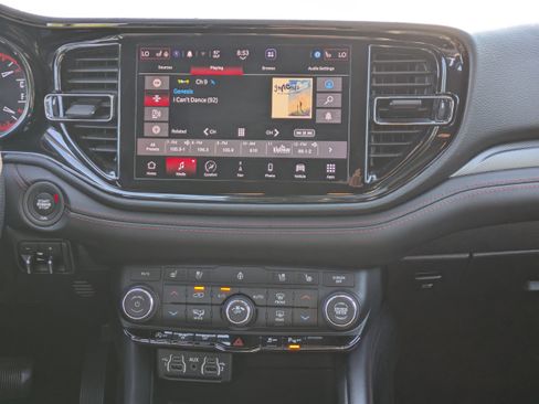 Used 2023 Dodge Durango GT image 18