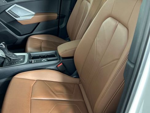 Used 2025 Audi Q3 2.0T Premium image 11