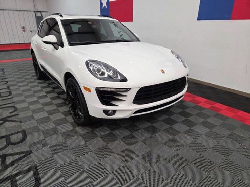 Used 2016 Porsche Macan S image 16