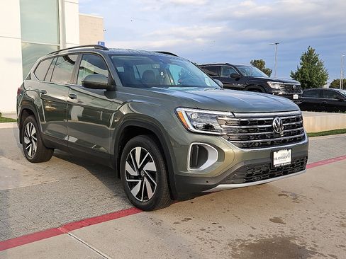 New 2026 Volkswagen Atlas SE image 4