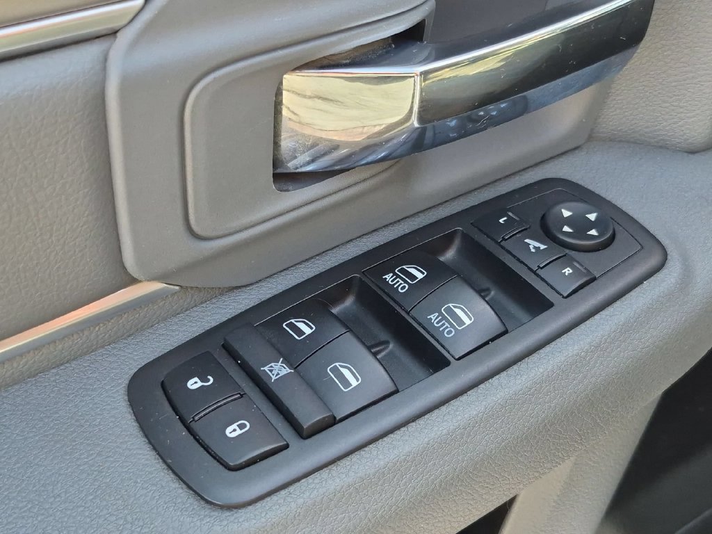Used 2018 RAM 1500 Big Horn AWD/4WD image 14