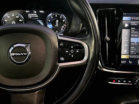 Used 2018 Volvo S90 T5 Momentum w/ Momentum Plus Package image 19