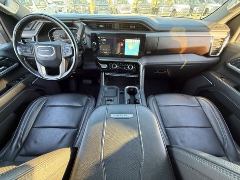 Used 2024 GMC Sierra 2500 Denali w/ Denali Reserve Package image 19