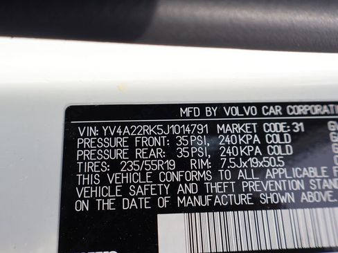 Used 2018 Volvo XC60 T6 Momentum w/ Convenience Package AWD/4WD image 21