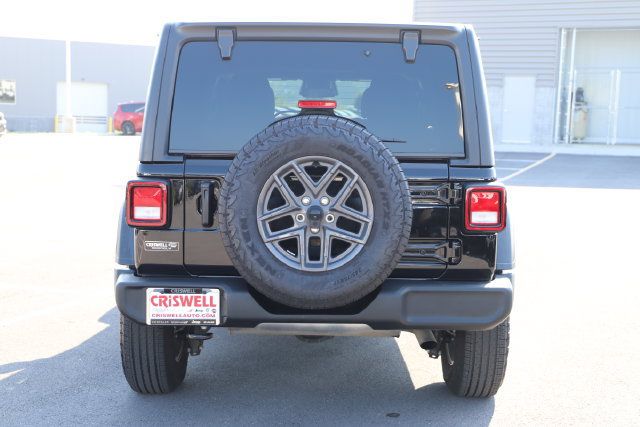 Used 2025 Jeep Wrangler Unlimited Sport AWD/4WD image 4