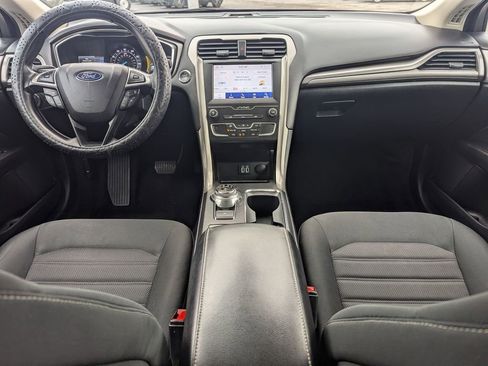 Used 2020 Ford Fusion SE image 23