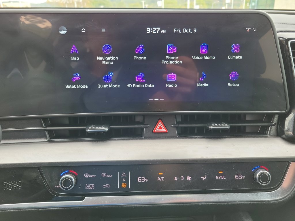 Used 2025 Kia Sportage EX w/ Premium Package FWD image 19