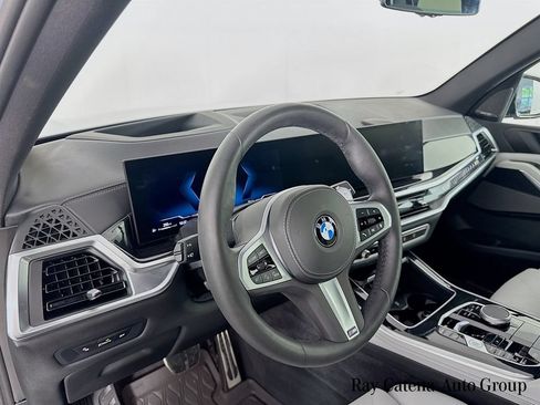 Used 2026 BMW X5 xDrive40i w/ M Sport Package AWD/4WD image 9