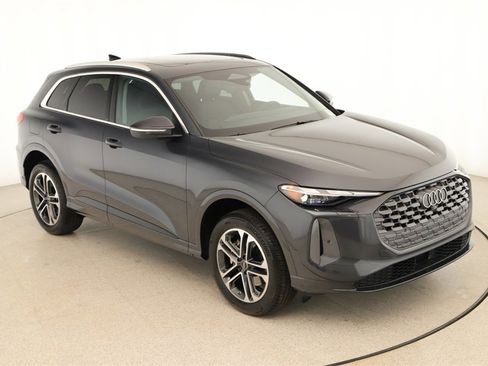 New 2025 Audi Q5 Premium image 30