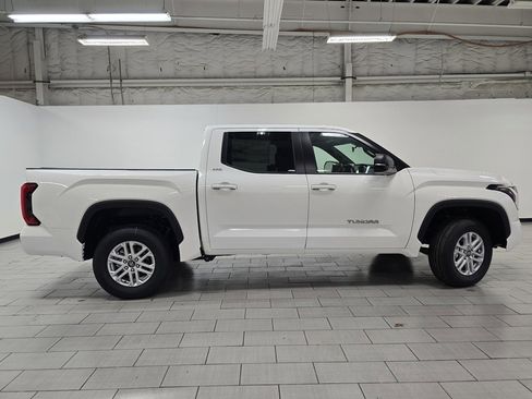 New 2026 Toyota Tundra SR5 image 17