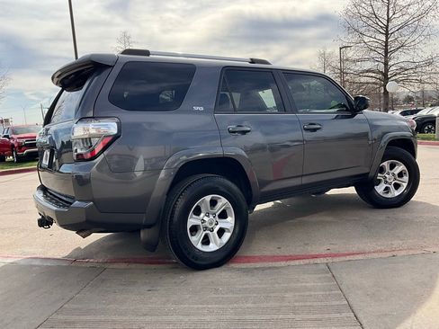 Used 2021 Toyota 4Runner SR5 image 6