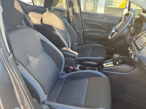 Used 2025 Nissan Versa SV FWD image 34