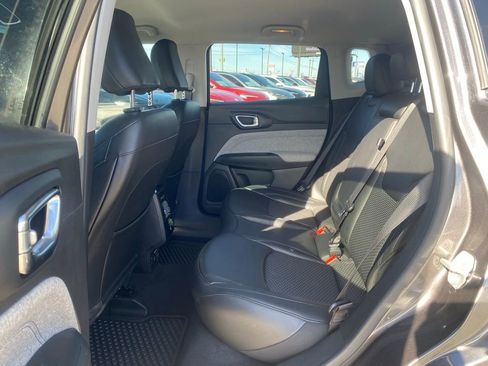 Used 2022 Jeep Compass Latitude w/ Convenience Group image 13