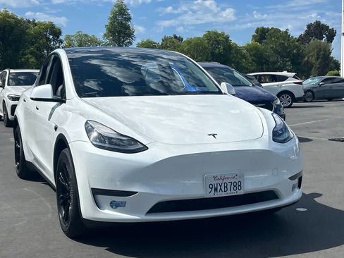 Used 2020 Tesla Model Y Performance AWD/4WD image 4