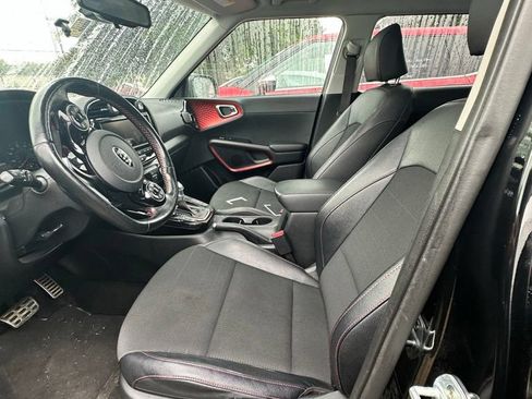 Used 2020 Kia Soul GT-Line Turbo FWD image 2