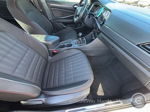 Used 2019 Volkswagen Jetta GLI image 11