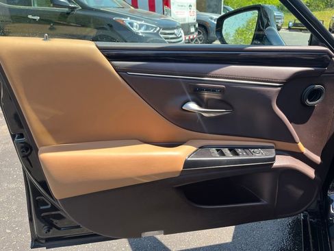 Used 2021 Lexus ES 250 w/ Premium Package AWD/4WD image 9