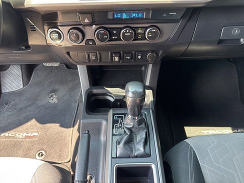 Used 2023 Toyota Tacoma TRD Off-Road image 39