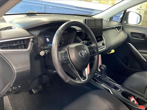 Certified 2023 Toyota Corolla Cross LE AWD/4WD image 8